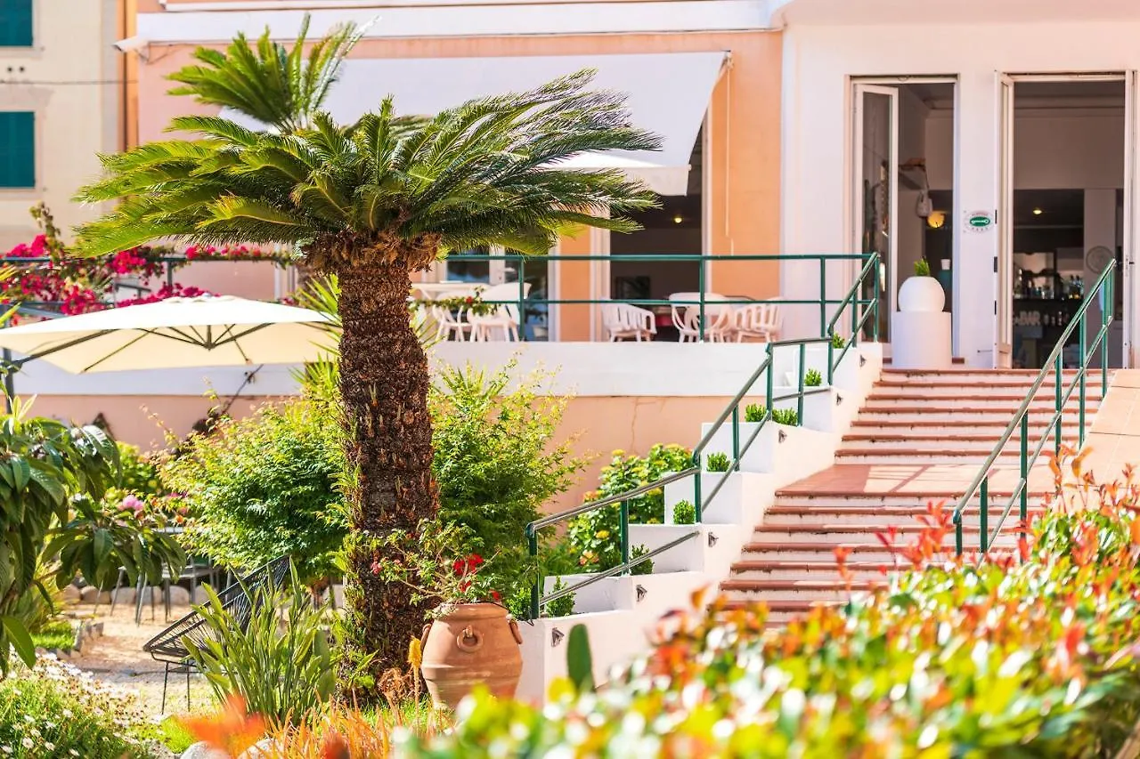 Hotel San Michele Celle Ligure Italia